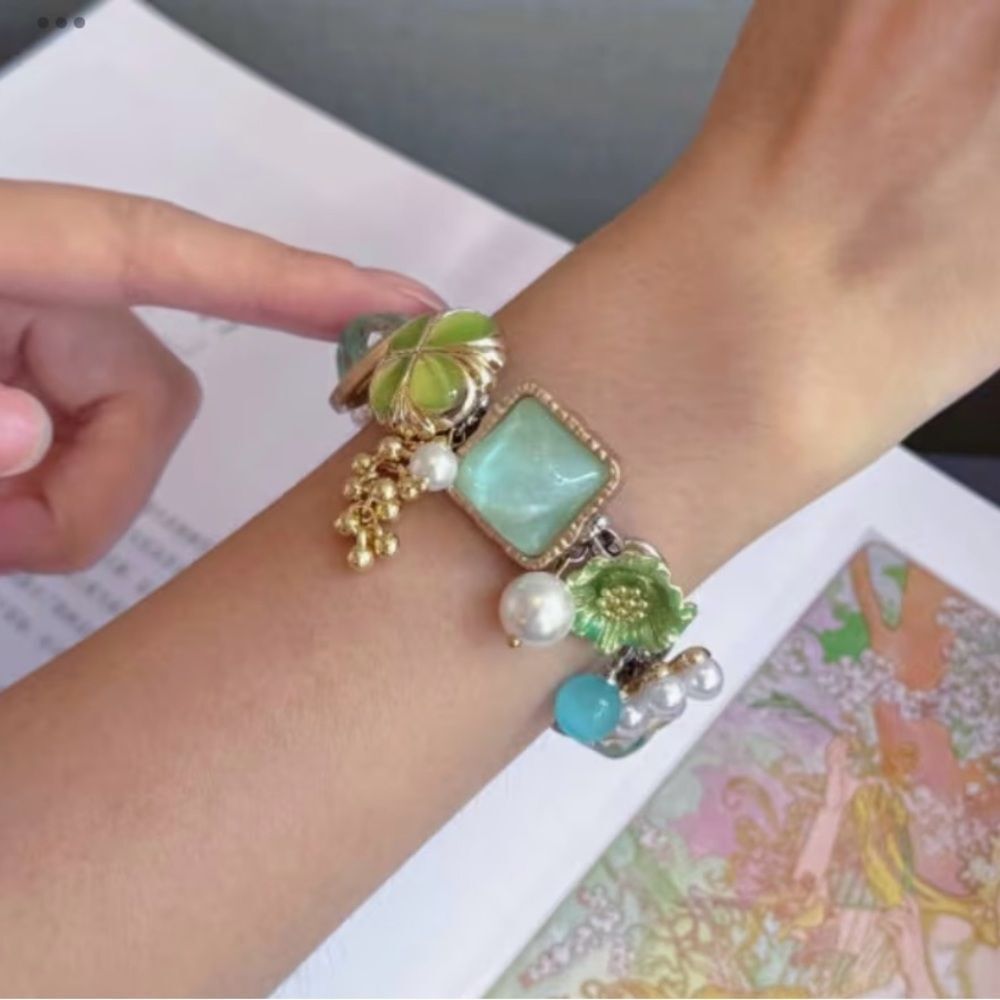 🩵 Elegant Green and Gold & Silver Women's Charm Bracelet 🩵